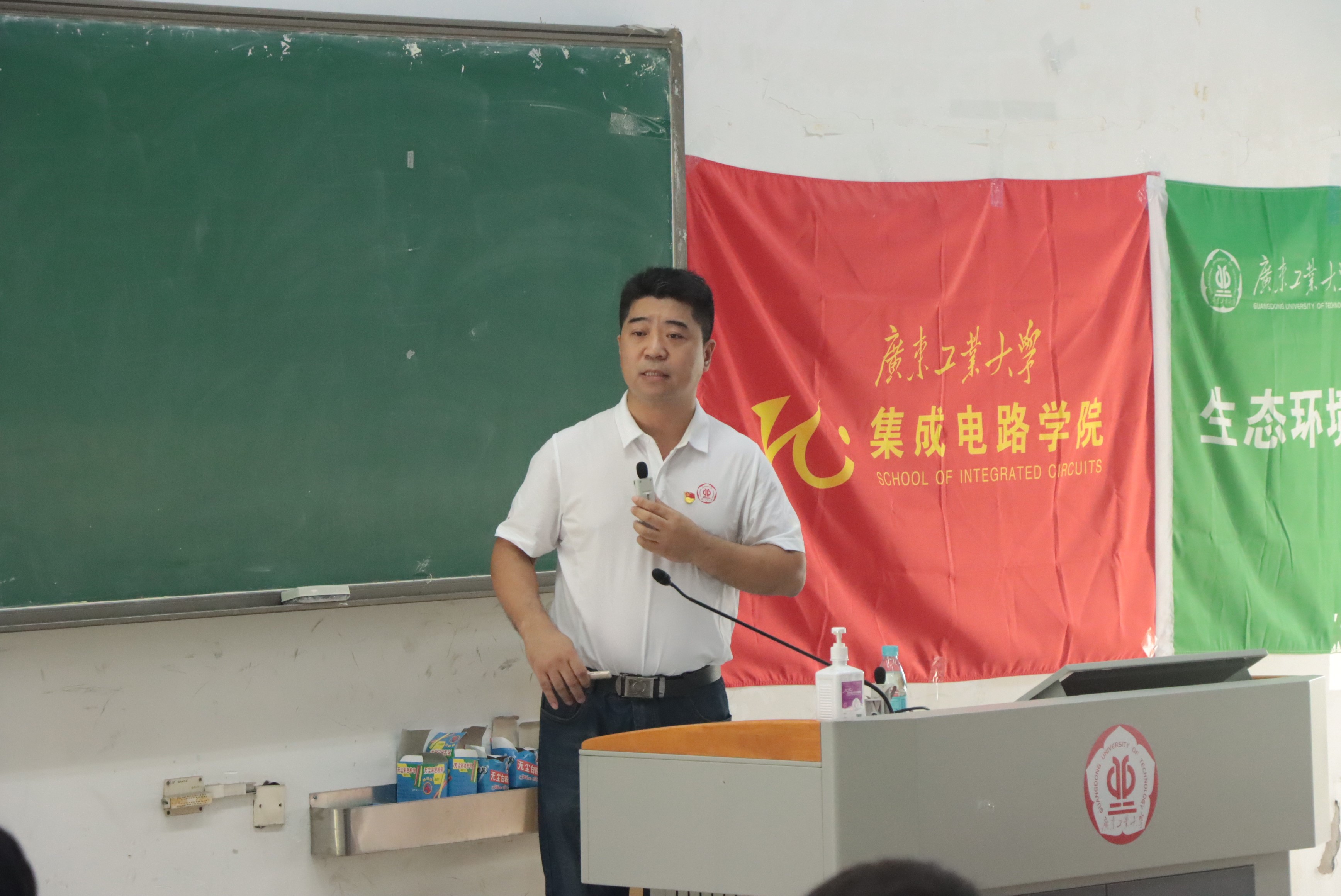 厕所偷拍