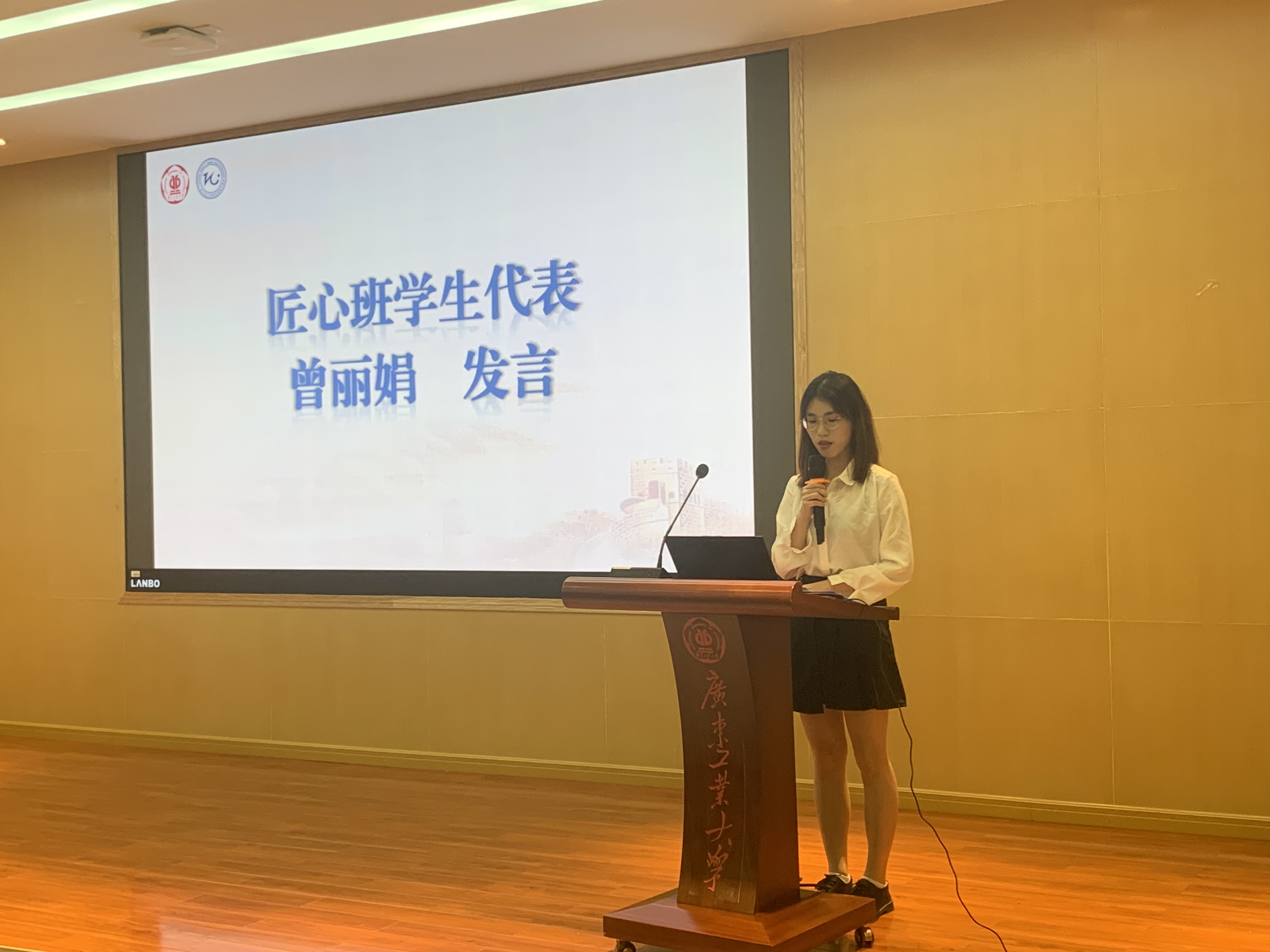 厕所偷拍